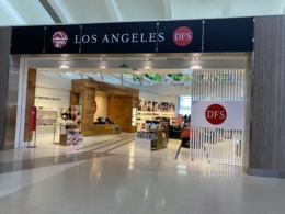 Vera Bradley store opens at LAX Terminal 1